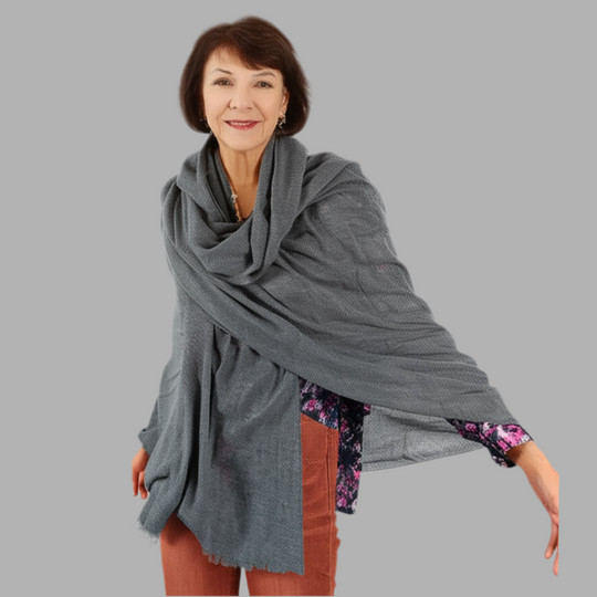 Julian Oversized handwoven pure cashmere scarf