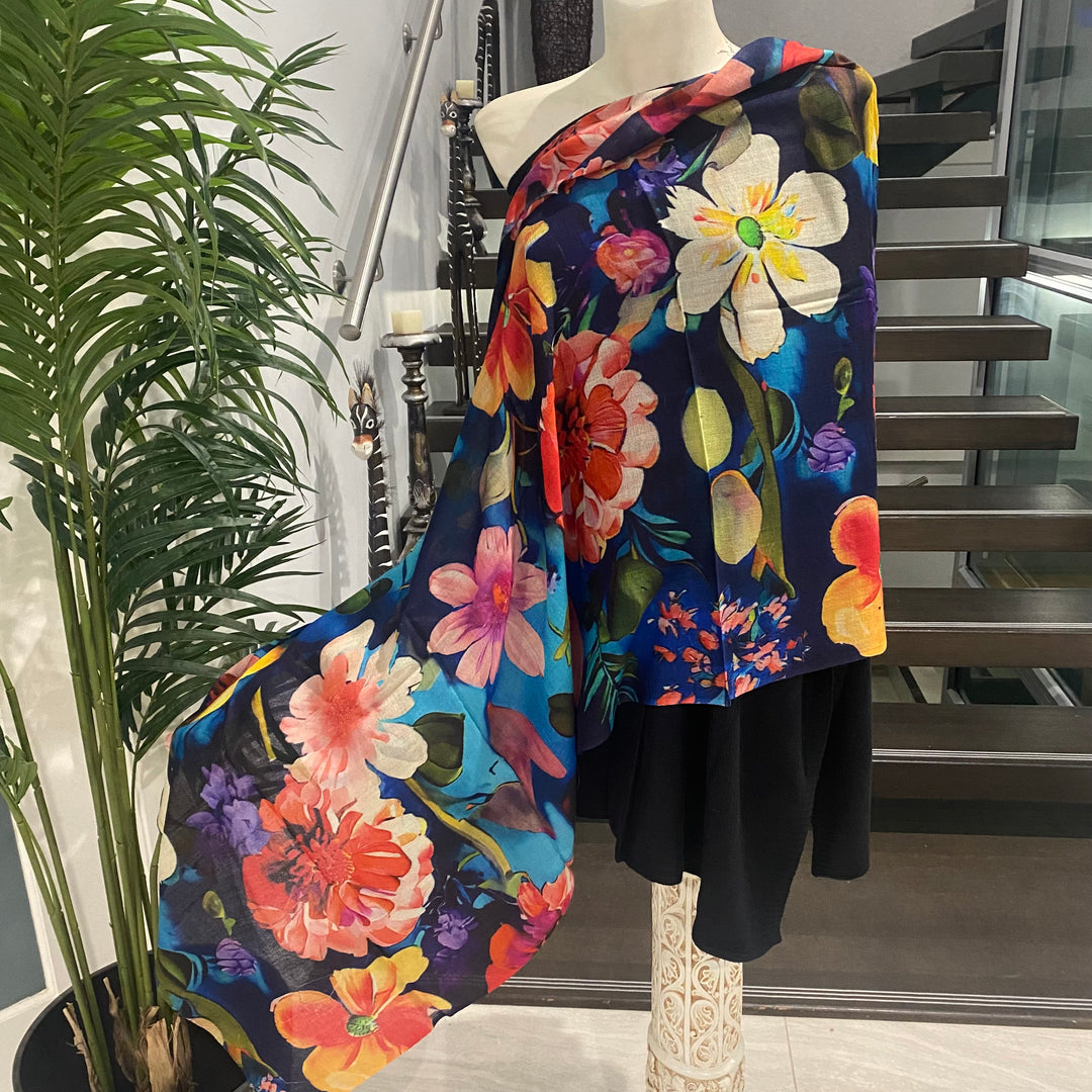 Colour pop 100% Cashmere Julian Scarf /Wrap