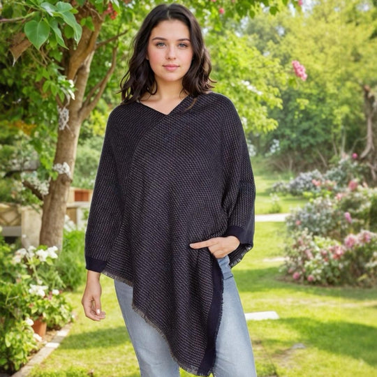 Winter DEIA Poncho Free size