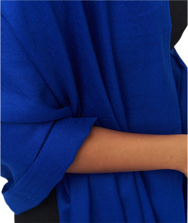 Blue Cobalt Hand-Woven Cashmere Shawl – Luxurious, Soft & Ultra-Light