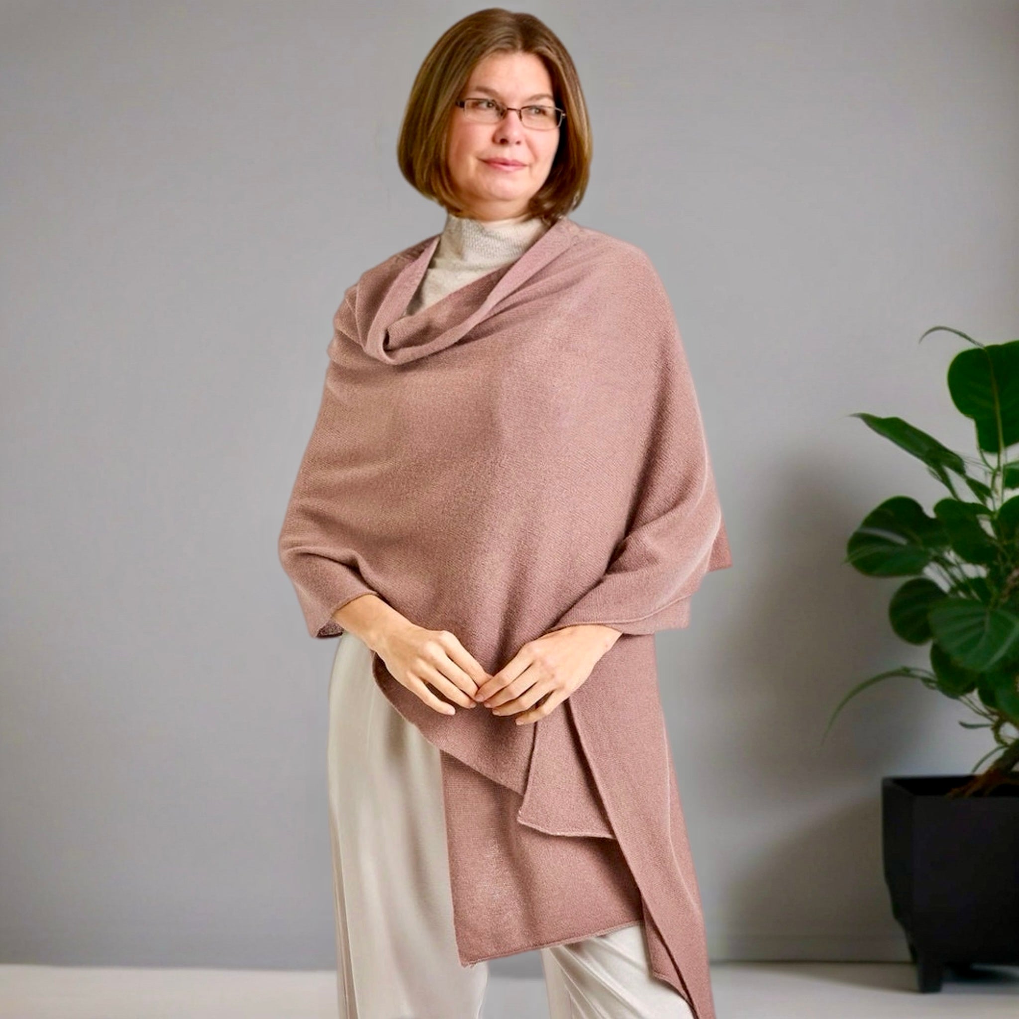 Mink Julian 100% Cashmere knitted Wrap