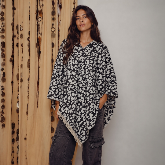 Grey Black Poncho Free size-AU 8-18