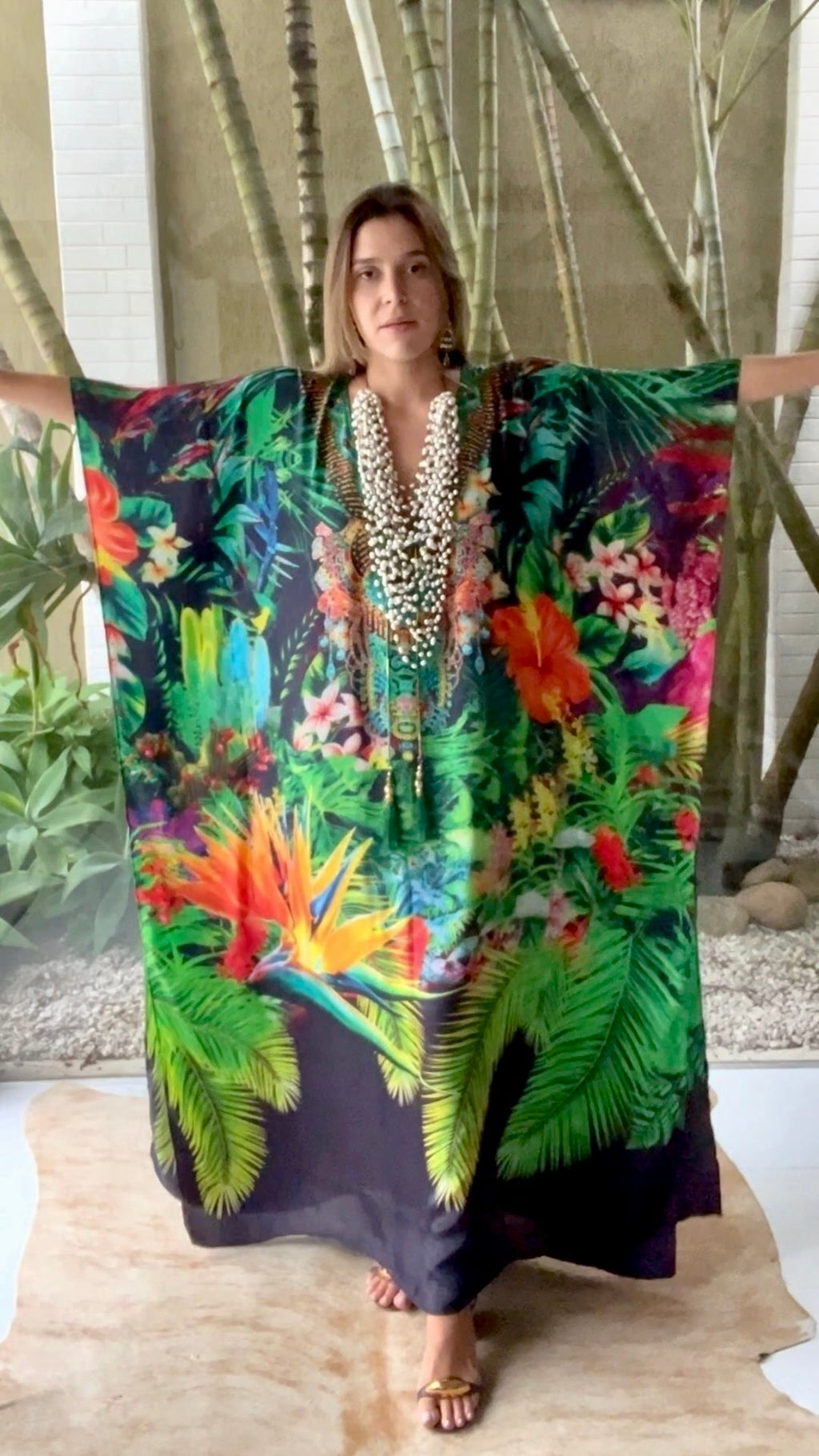 Coco Bella Milano’s Resorto Fusion kaftan 12-20
