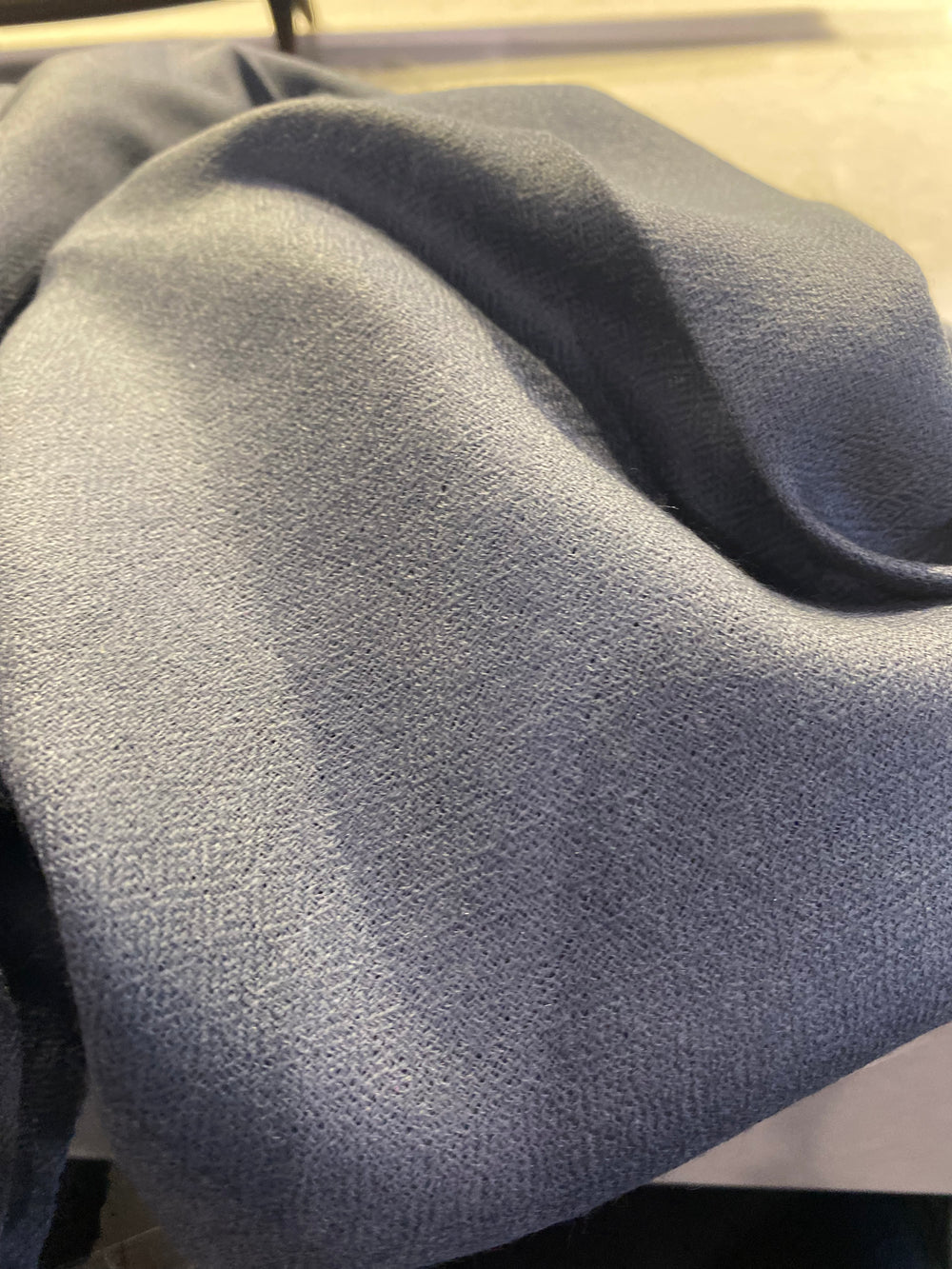 Grey Julian Cashmere Shawl – Luxurious, Soft & Ultra-Light