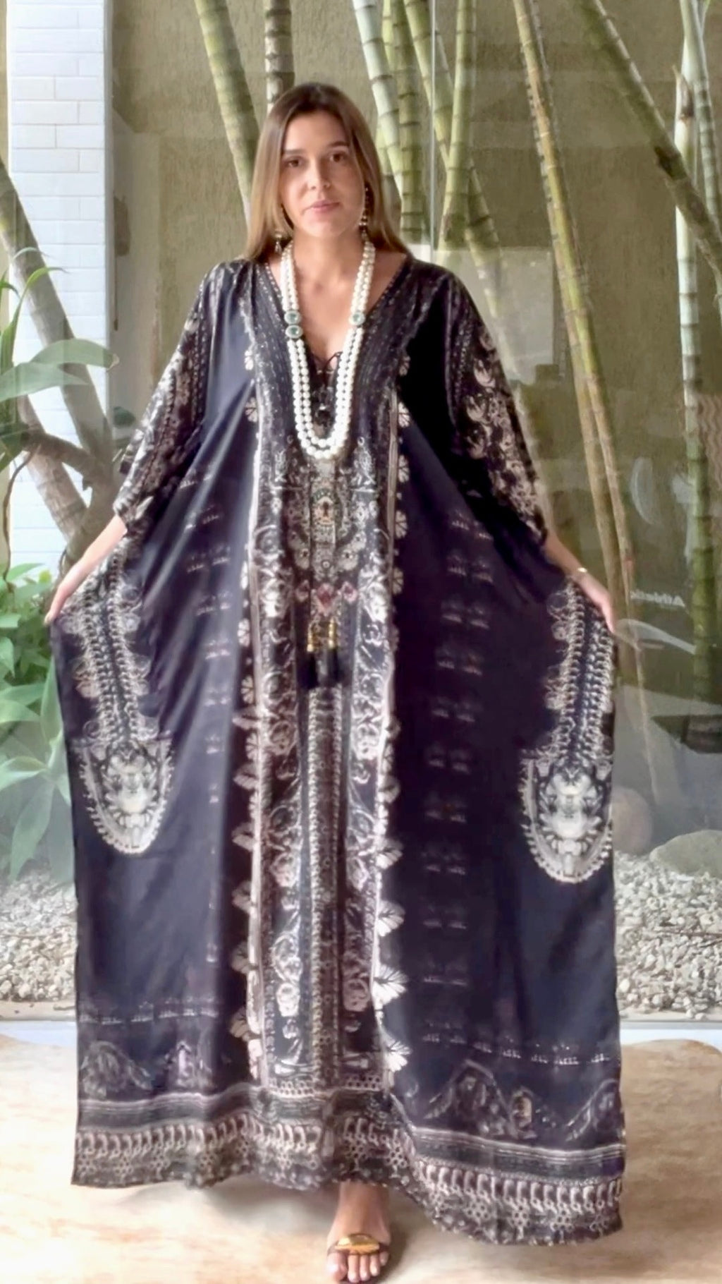 Coco Bella Milano’s Black kaftan 12-20