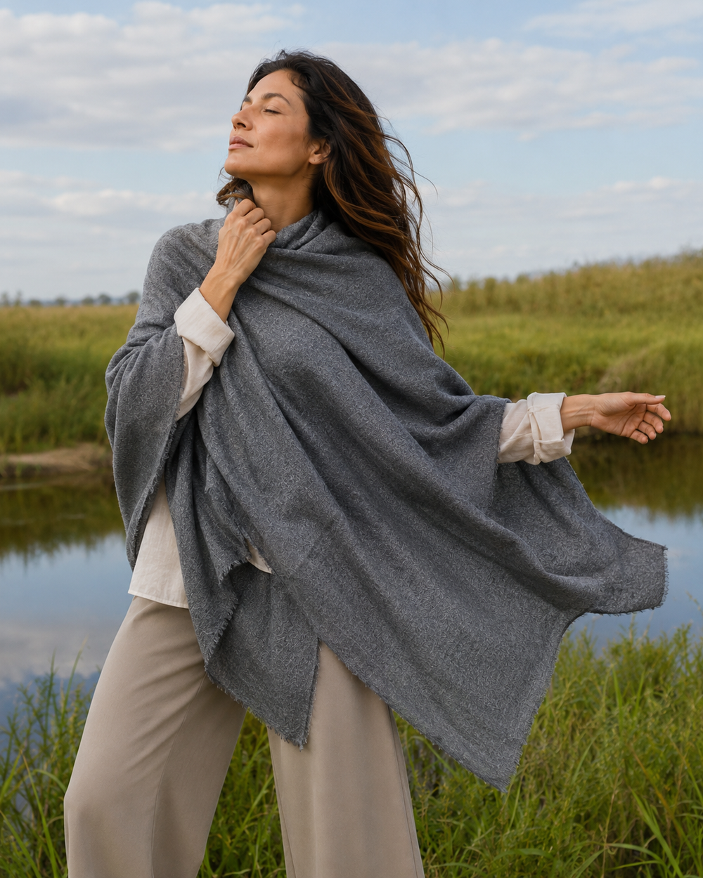 Julian Oversized handwoven pure cashmere scarf- Dark Grey