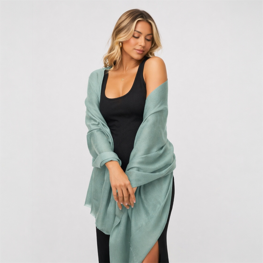 Julian Cashmere Featherlight oversized scarf/ wrap/ shawl