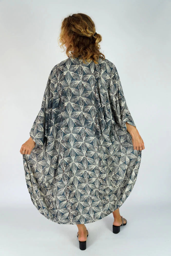 Rayon Kimono Cape Long -O/S AU 10-18