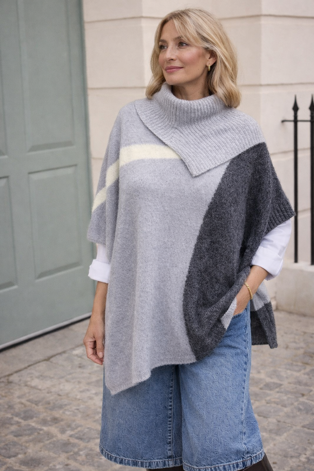 Abstract Knitted Maya Diea Tunic Poncho OFSA 12-22