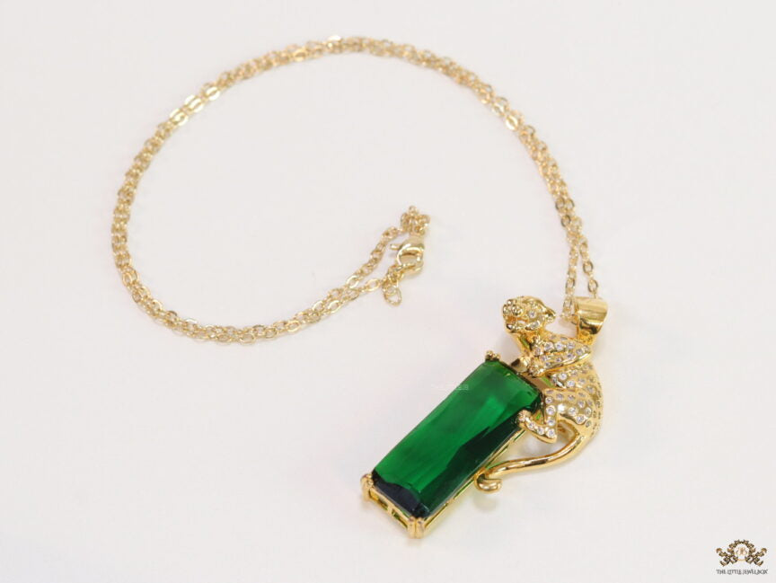 LUXURY EMERALD LEOPARD PENDANT NECKLACE
