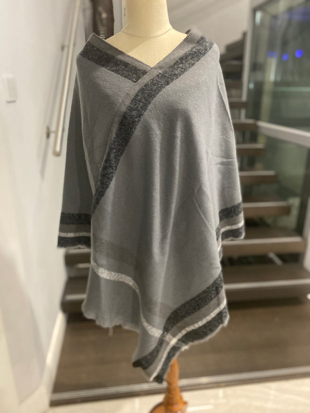 Stylish Free Size Winter Poncho - Cozy Cold Weather Essential