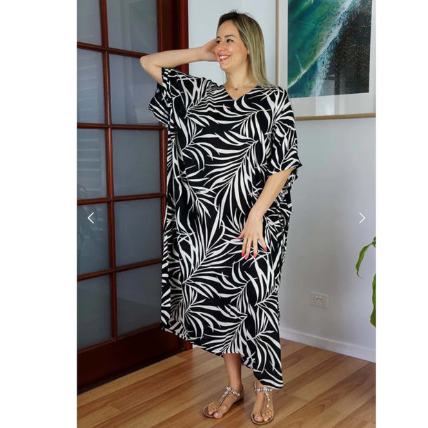 Chic Maya Kaftan OSFA | One Size Velvet | Perfect for Any Look